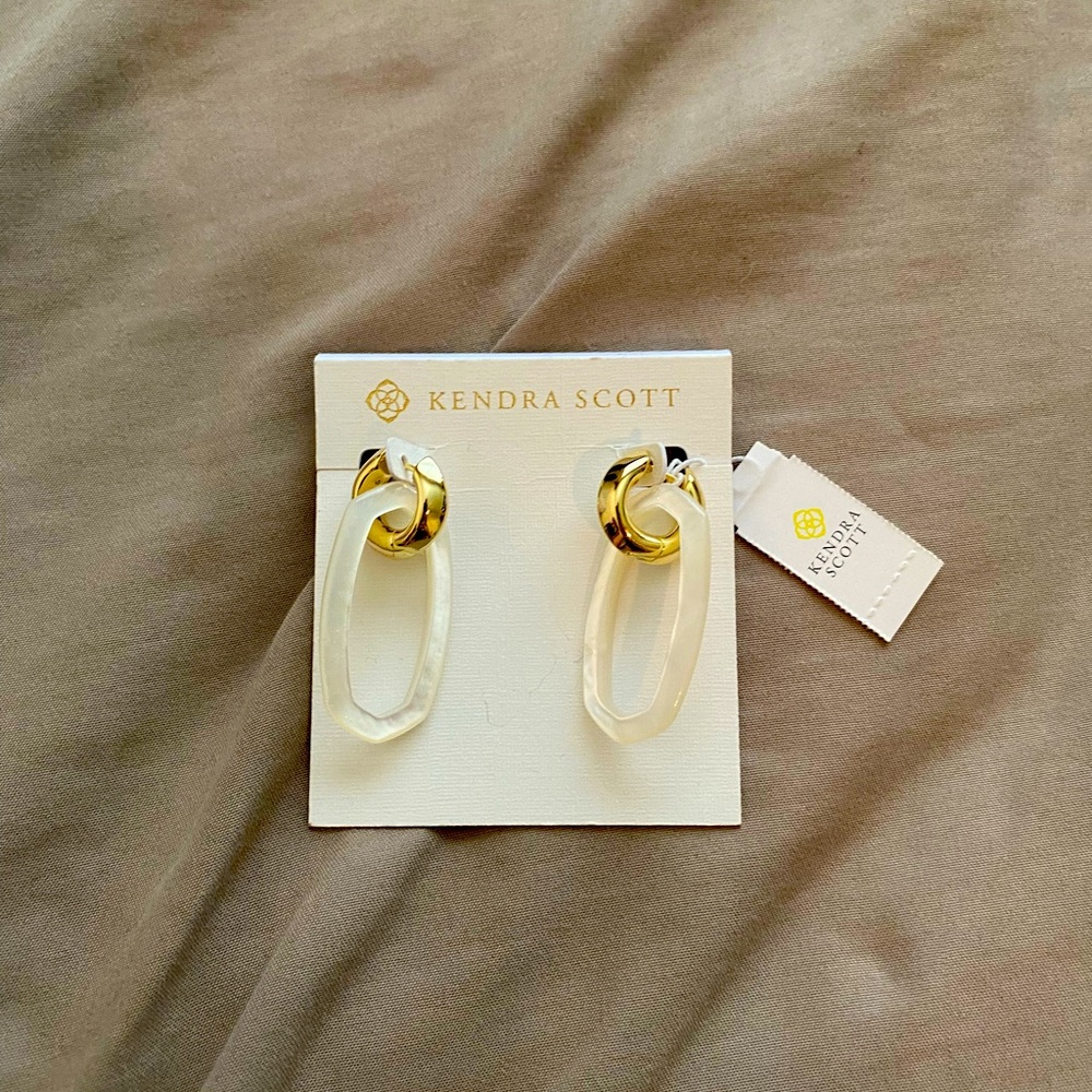NWT Kendra Scott Earrings